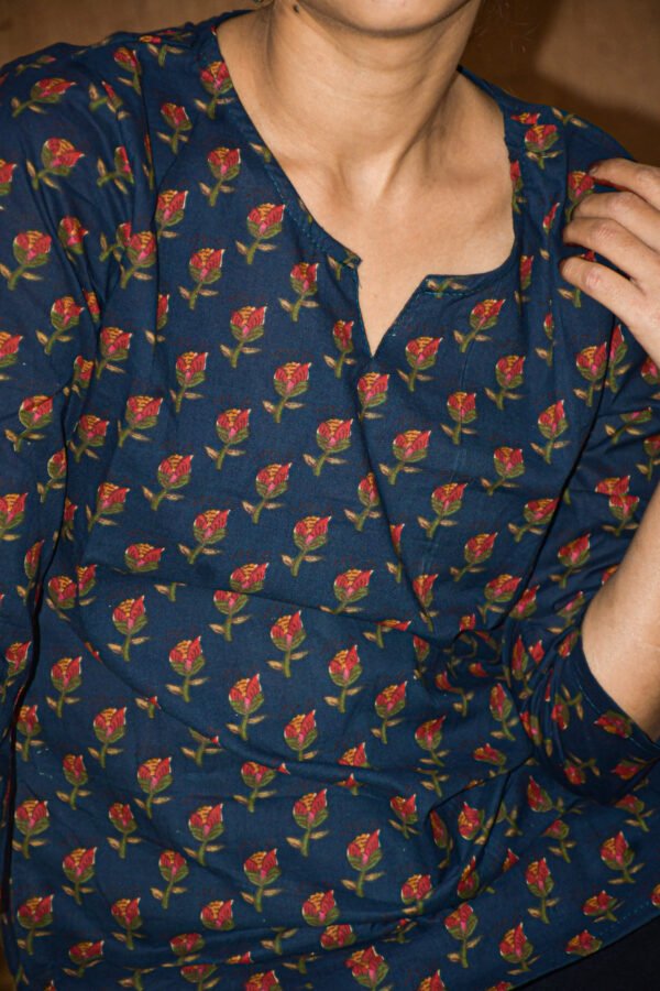 Graceful Navy Blue -M to XXL - Image 2
