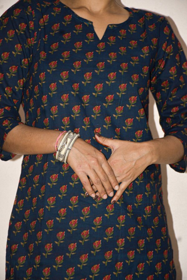 Graceful Navy Blue -M to XXL - Image 5