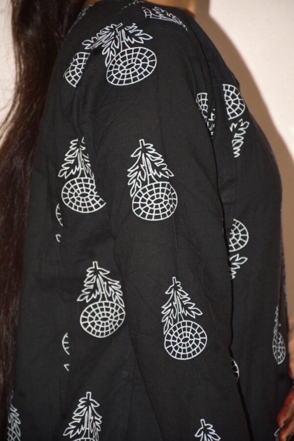 Black colour kurti - Image 5